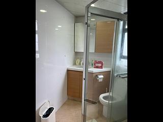 Tai Hang - Dragon Centre Block 1 04