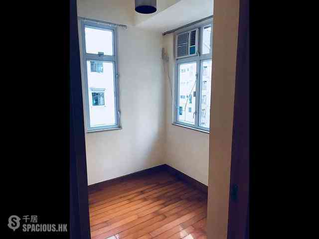 North Point - Hung Yat Building 04