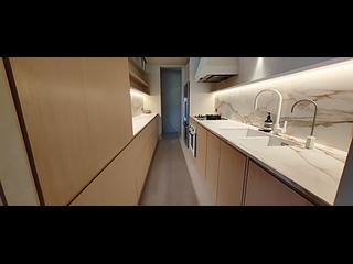 Stanley - Redhill Peninsula Site A (Phase 4) Block 10 07