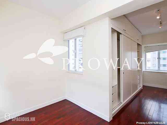 Sheung Wan - Shun Loong Building 06