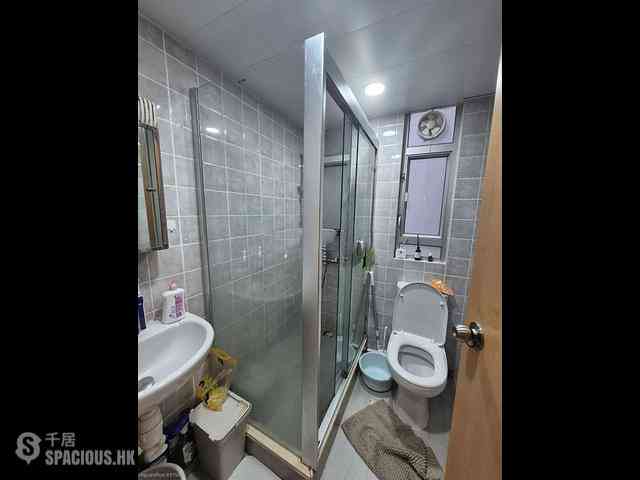 Wan Chai - Wing Cheong Building 03