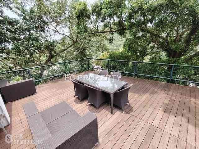 Chung Hom Kok - Vista Horizon 16