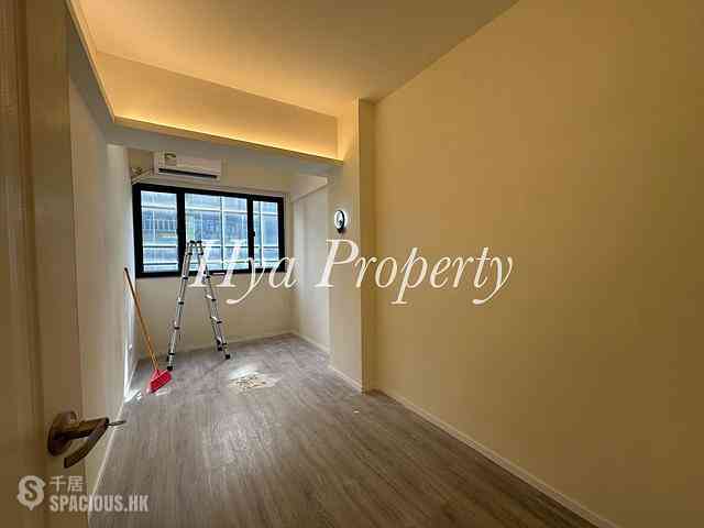 Sai Ying Pun - Fuk Shing Building 03