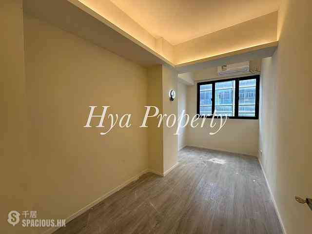 Sai Ying Pun - Fuk Shing Building 05
