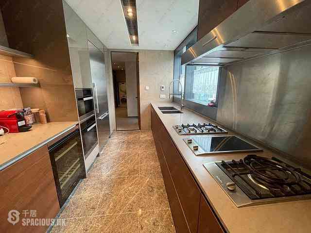 Mid Levels West - University Heights Tower 1 04