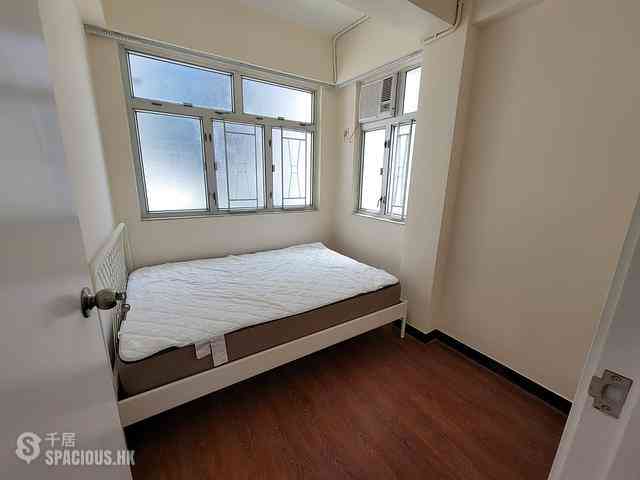 Wan Chai - Fu Yuen Building 03