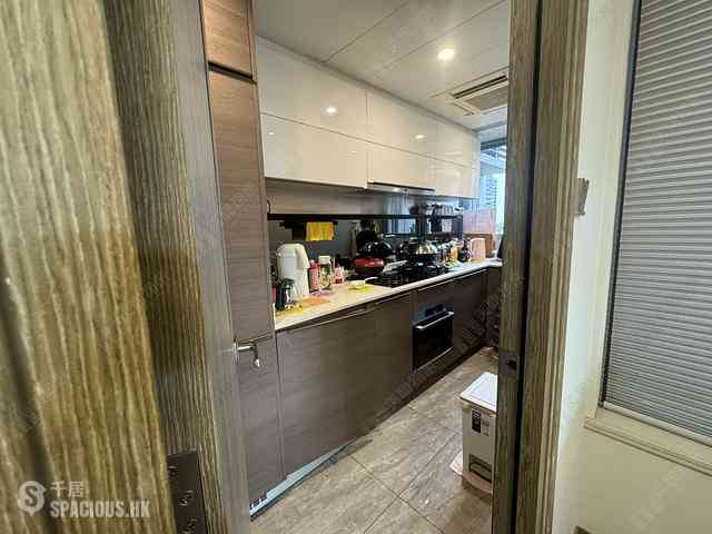 Tsuen Wan - The Aurora Block 1 06