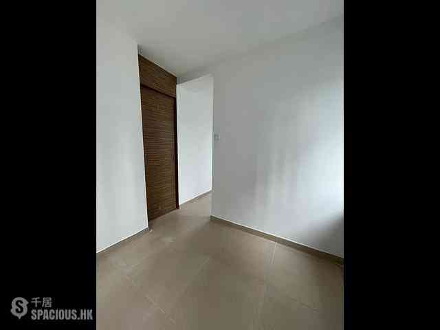Sha Tin - Lucky Plaza 02