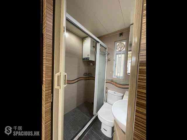 Sha Tin - Lucky Plaza 06