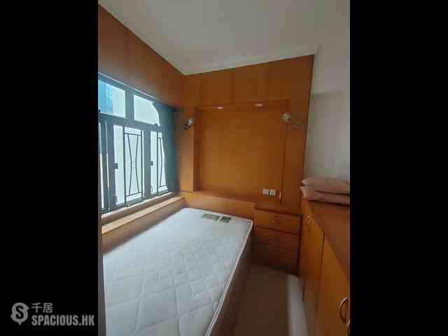 Wan Chai - Lap Hing Building 06