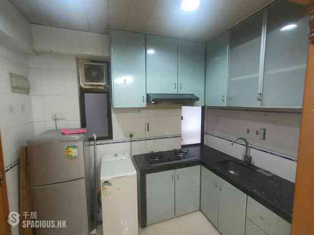 Wan Chai - Lap Hing Building 08