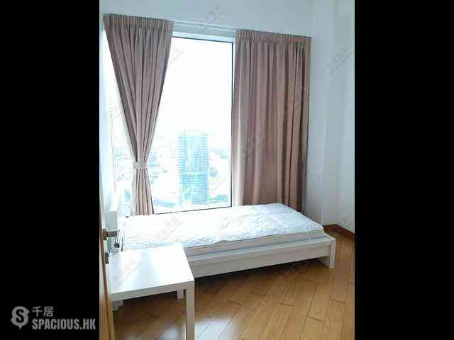 Tai Kok Tsui - Harbour Green Tower 2 05