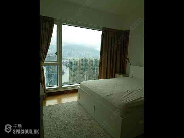 Tai Kok Tsui - Harbour Green Tower 2 09