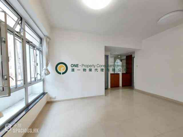 Sai Ying Pun - Yin Tak Building 02