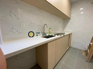 Shek Tong Tsui - Chong Yip Centre Block C 03