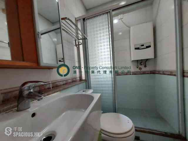 Sai Ying Pun - Yin Tak Building 05