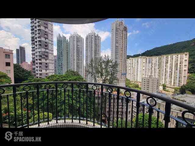 Tai Hang - Carnation Court 01
