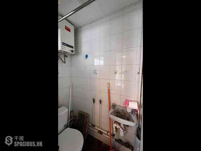 Kowloon Tong - Beverly Villas Block 7 11