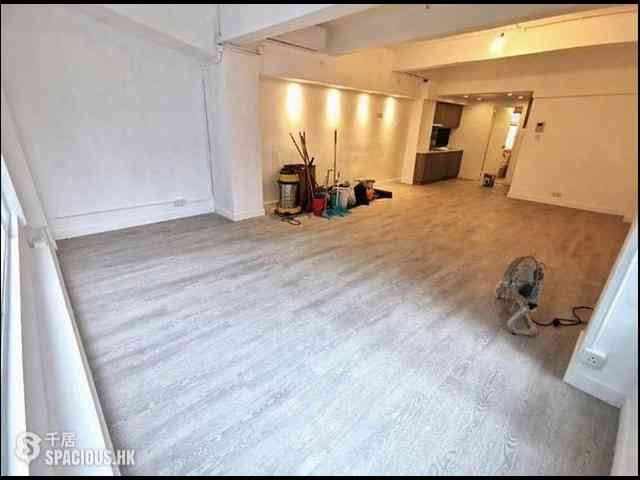 Wan Chai - 27, Queen's Road East 03