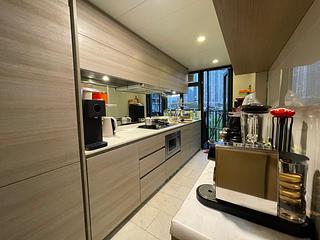 Tung Chung - The Visionary Tower 3 06
