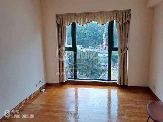 Kennedy Town - University Heights 01