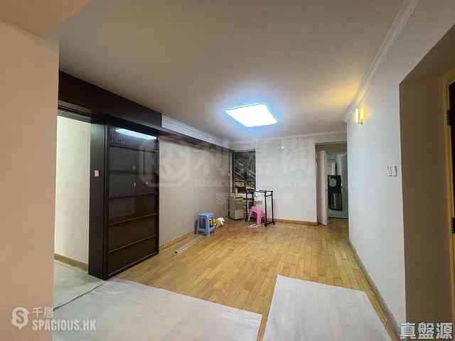 Braemar Hill - Wilshire Towers Block C 03