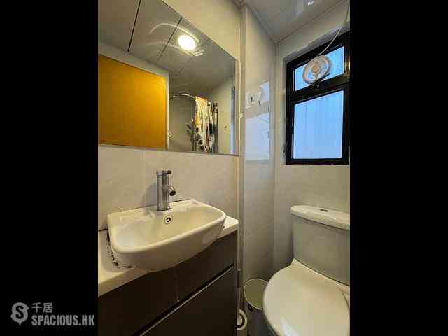 Wan Chai - 112, Johnston Road 07