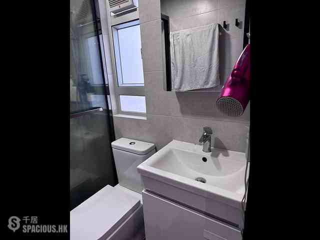 Wan Chai - Tonnochy Towers Block B 06