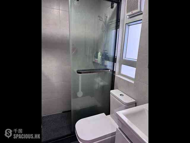 Wan Chai - Tonnochy Towers Block B 04