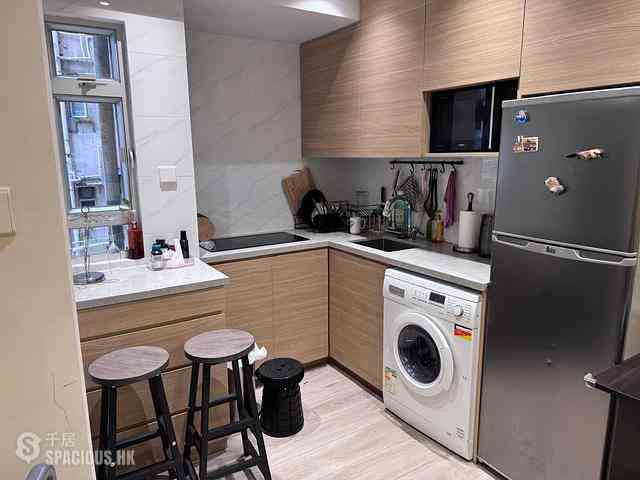 Wan Chai - Tonnochy Towers Block B 02