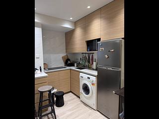 Wan Chai - Tonnochy Towers Block B 08