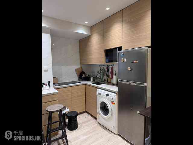 Wan Chai - Tonnochy Towers Block B 08