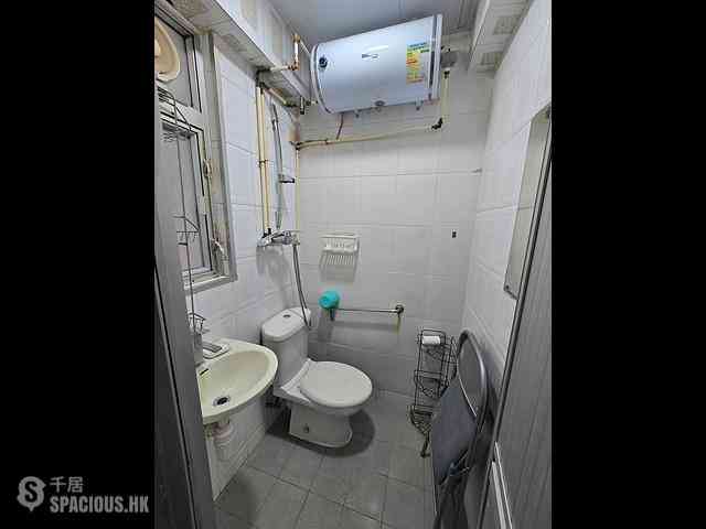 Kennedy Town - Luen Wai Apartment 06
