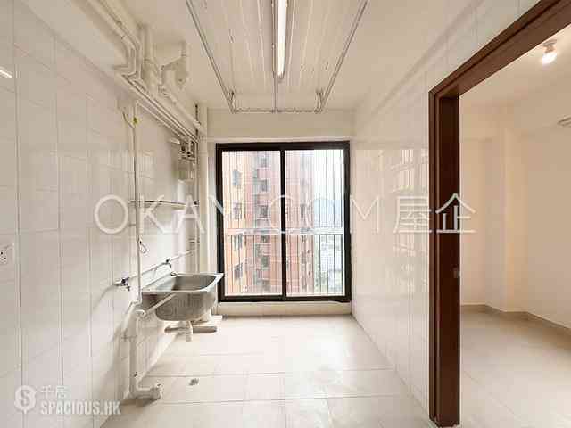 Yau Ma Tei - Wylie Court 17