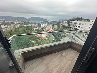 Chung Hom Kok - City Icon Block 1 02