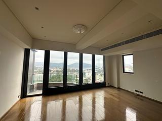 Chung Hom Kok - City Icon Block 1 06