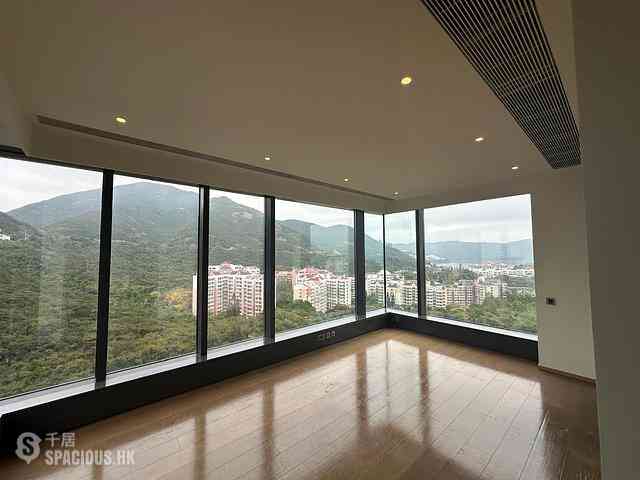 Chung Hom Kok - City Icon Block 1 07