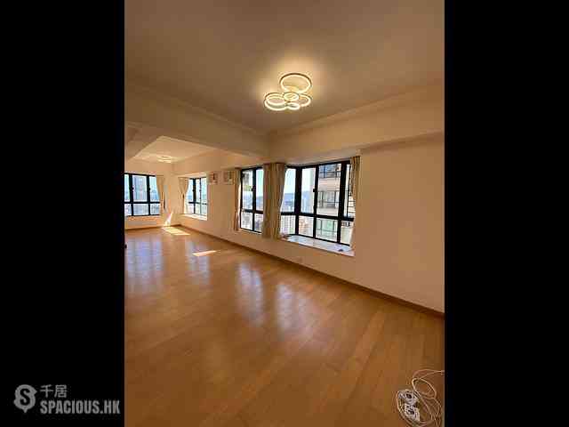 Mid Levels Central - Vantage Park Block 2 01