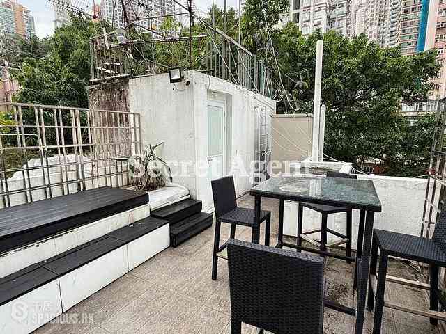 Sai Ying Pun - 25, High Street 01