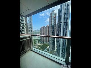 Lohas Park - Lohas Park Phase 11C Villa Garda II Tower 2A 02