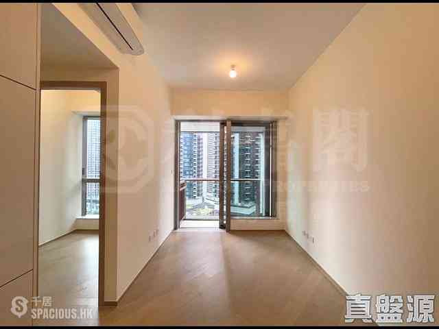 Lohas Park - Lohas Park Phase 11C Villa Garda II Tower 2A 03