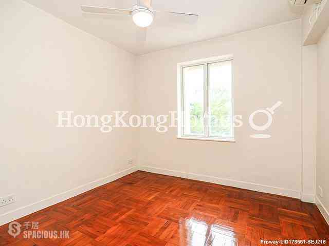 Chung Hom Kok - Villa Piubello 08