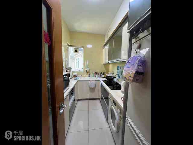 Tung Chung - Coastal Skyline Phase 4 Le Bleu Deux Block 5 04