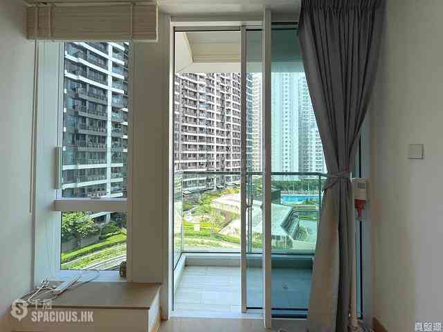 Tseung Kwan O - Monterey Block 8 02