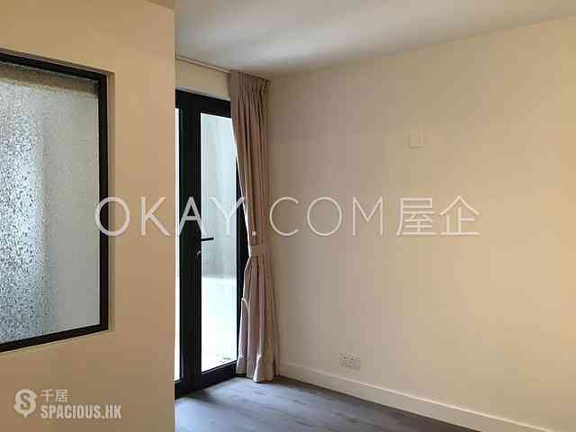 Sai Ying Pun - 345, Queen's Road West 08