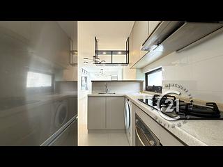 Discovery Bay - Discovery Bay Phase 5 Greenvale Village Greenburg Court (Block 2) 2 07