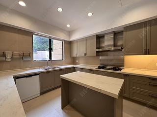 Shouson Hill - Las Pinadas 11
