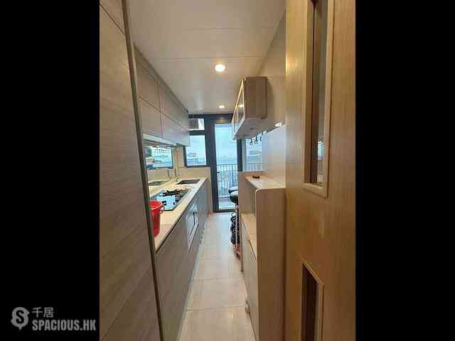 Tung Chung - The Visionary Tower 10 04