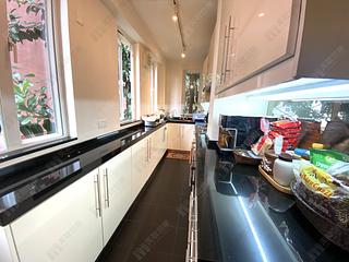 Mid Levels Central - 38C, Kennedy Road 12