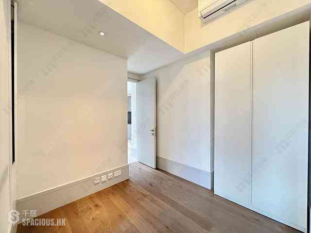 Wan Chai - Eight Star Street 11